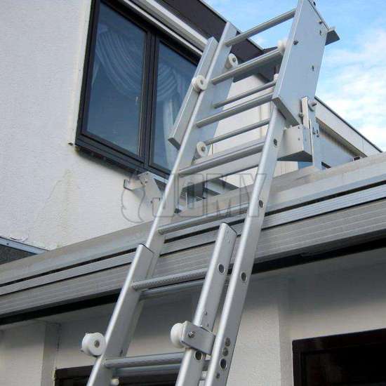 Escalera deslizable para escape de incendios en techos.